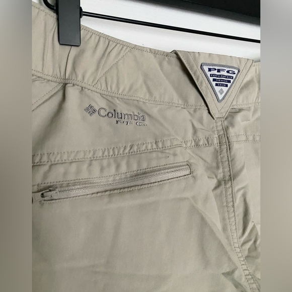 Columbia Women’s PFG Tan Outdoor Shorts Size Small - Picture 7 of 9